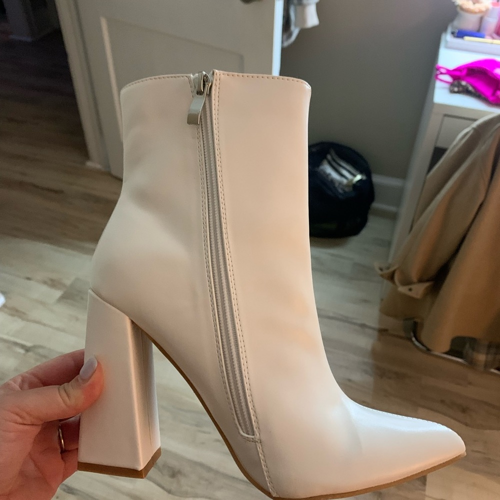 Boohoo Flare White Booties